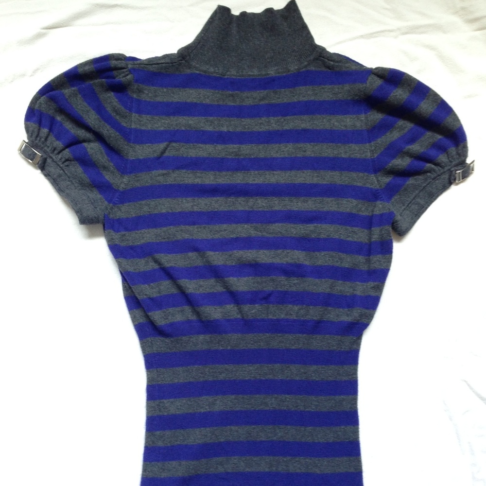 Express Mock turtlneck short puffy sleeve sweater